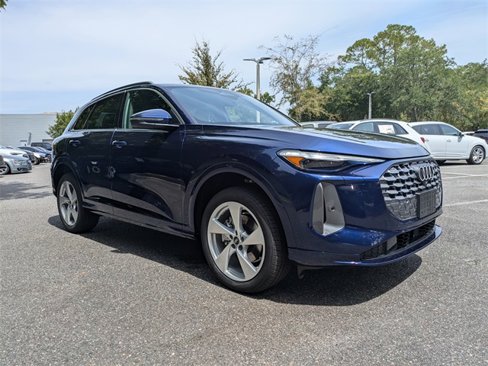New 2025 Audi Q5 Premium Plus image 2