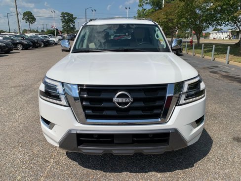 Used 2024 Nissan Armada Platinum w/ Captain's Chairs Package image 3