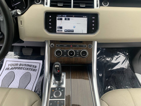 Used 2016 Land Rover Range Rover Sport HSE image 25