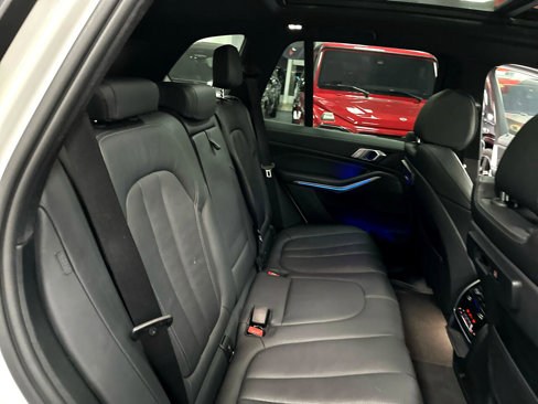 Used 2022 BMW X5 xDrive40i w/ M Sport Package image 37