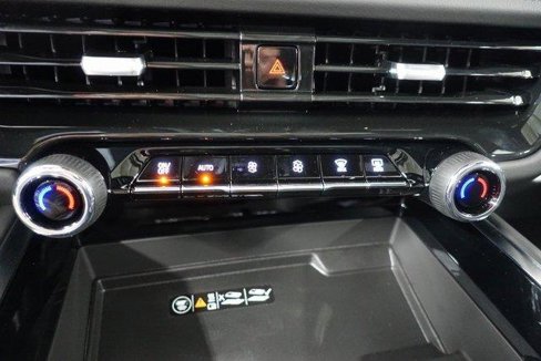New 2025 Chevrolet Suburban LT w/ Comfort Package image 17