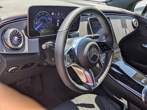 New 2026 Mercedes-Benz EQE 320 4MATIC SUV image 3