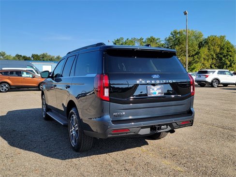New 2025 Ford Expedition Active image 7