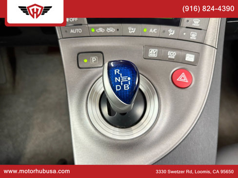 Used 2015 Toyota Prius Five image 29