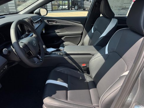 New 2026 Toyota Camry SE image 7
