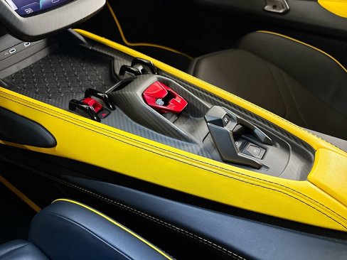 Used 2024 Lamborghini Revuelto image 14