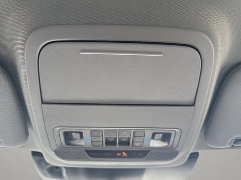 Used 2022 Ford Explorer XLT w/ Equipment Group 202A image 20