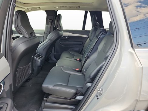 Certified 2025 Volvo XC90 B5 Core image 22