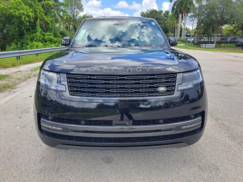 New 2025 Land Rover Range Rover SE image 8