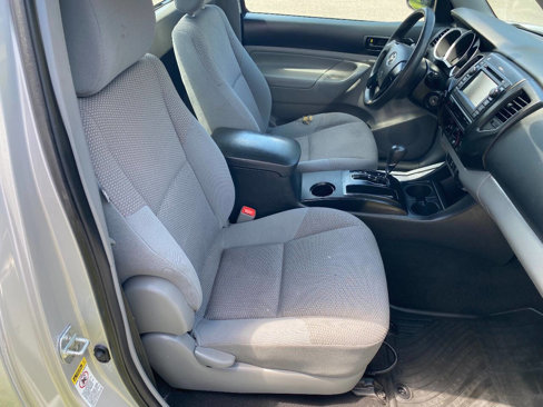 Used 2013 Toyota Tacoma 4x4 Regular Cab image 9