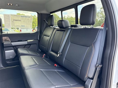 New 2025 Ford F450 Lariat image 15