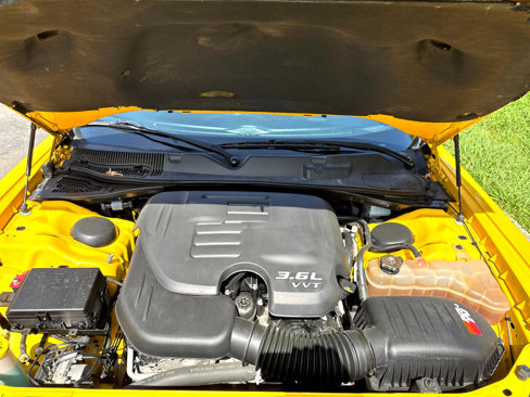 Used 2017 Dodge Challenger SXT image 6