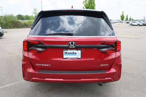 New 2026 Honda Odyssey Touring image 5
