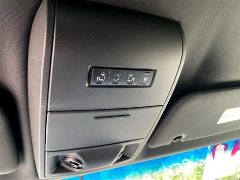 Used 2017 Dodge Grand Caravan GT image 13