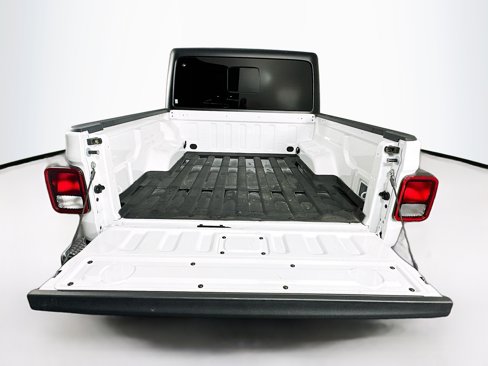 Used 2024 Jeep Gladiator Sport image 27