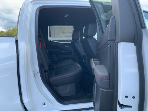New 2026 Chevrolet Colorado Z71 w/ Technology Package image 27