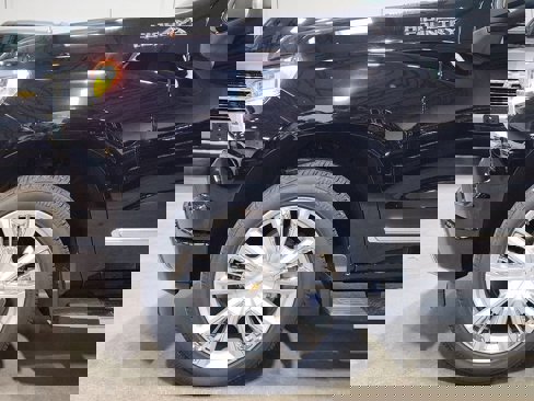 Used 2025 Chevrolet Silverado 1500 High Country w/ High Country Premium Package image 6