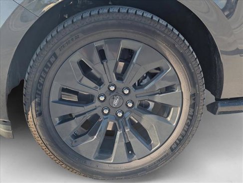 Certified 2025 Ford Expedition Platinum w/ Stealth Appearance Package image 27