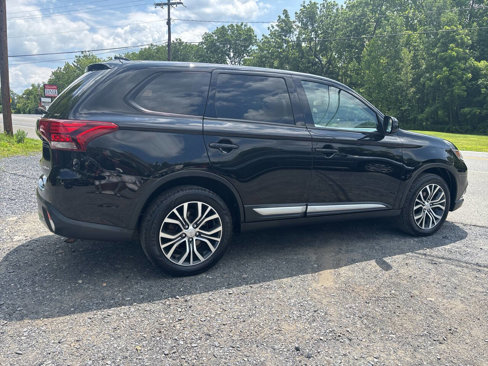 Used 2017 Mitsubishi Outlander ES image 11