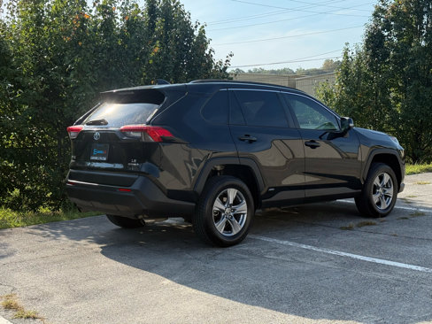 Used 2022 Toyota RAV4 LE image 5