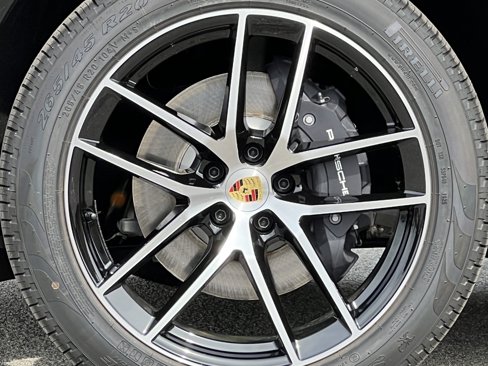 New 2026 Porsche Macan image 13