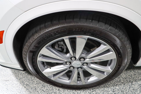 Used 2023 Cadillac XT6 Premium Luxury image 11