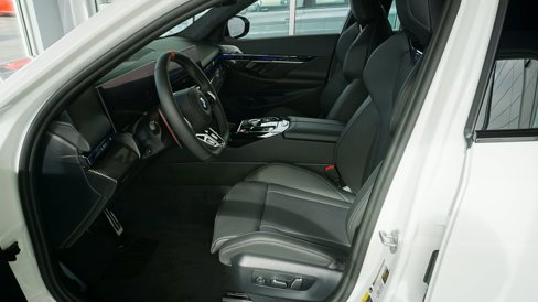 New 2026 BMW M5 w/ M Driver's Package image 7