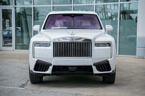 New 2025 Rolls-Royce Cullinan image 7