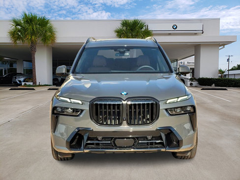 New 2026 BMW X7 xDrive40i w/ Executive Package image 2
