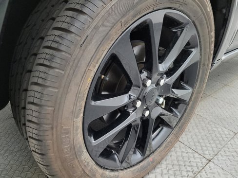 Used 2019 Jeep Grand Cherokee Altitude image 31