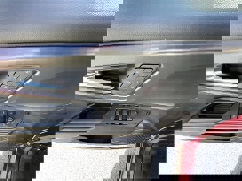 New 2025 Chevrolet Equinox EV RS image 24
