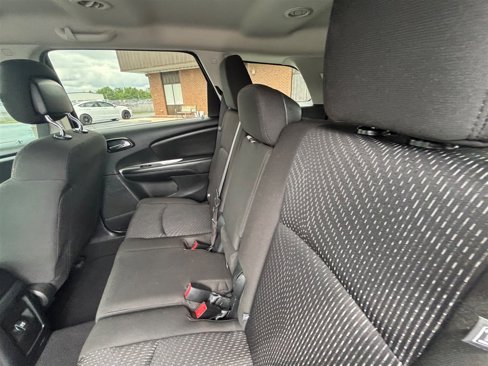Used 2019 Dodge Journey SE image 14
