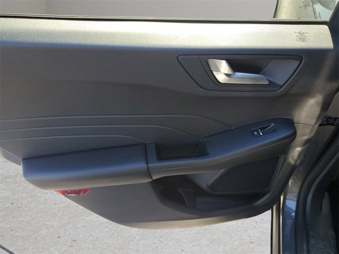 Used 2022 Ford Escape SEL image 10