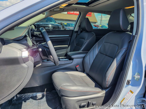 Used 2025 Nissan Altima 2.5 SR w/ SR Premium Package image 9