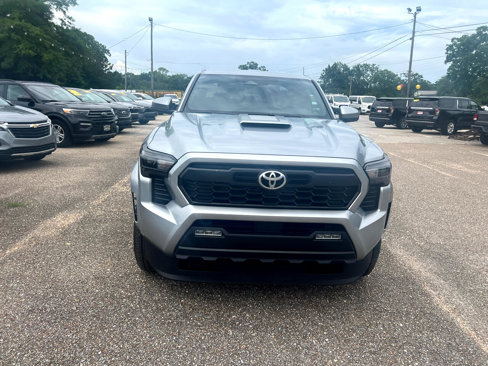 Used 2024 Toyota Tacoma SR5 image 3