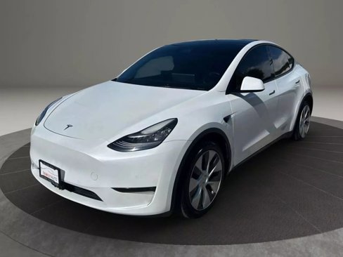 Used 2021 Tesla Model Y Long Range image 1
