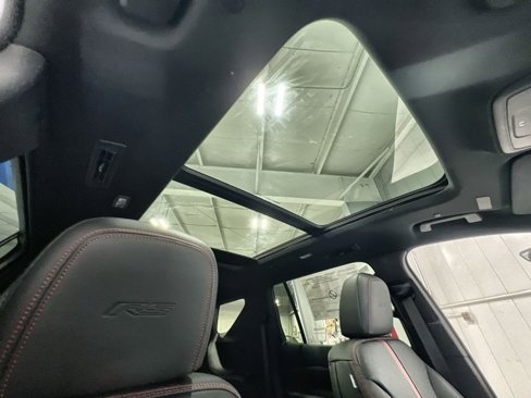 New 2026 Chevrolet Traverse RS w/ LPO, Floor Liner Package image 17
