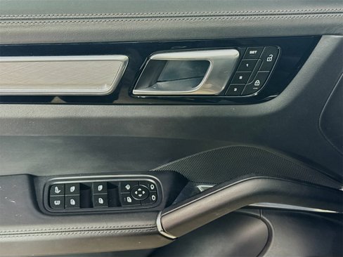 Certified 2023 Porsche Cayenne Turbo S image 15