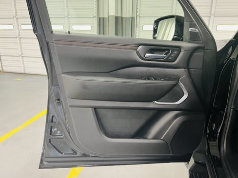 New 2025 Nissan Armada Platinum image 26