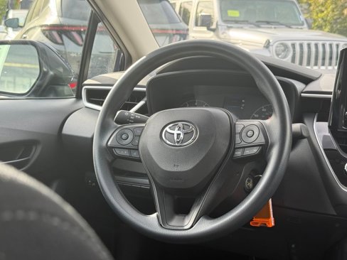 Used 2024 Toyota Corolla LE image 18