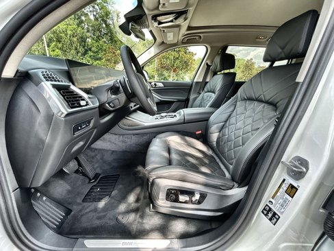 New 2026 BMW X7 xDrive40i w/ Premium Package image 15
