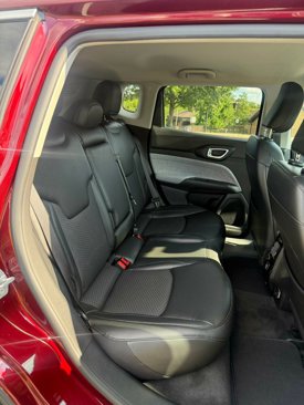 Used 2022 Jeep Compass Latitude image 17