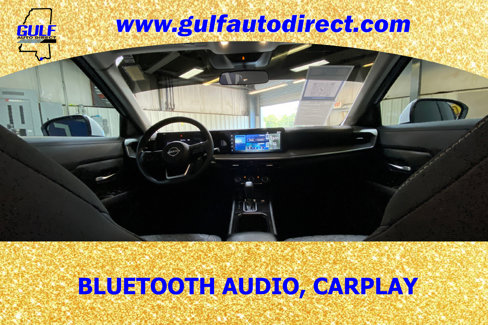 Used 2025 Nissan Kicks SV image 2