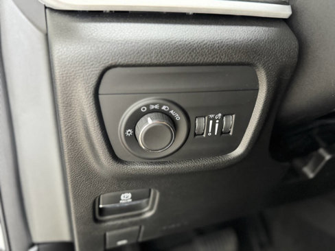 Used 2024 Jeep Grand Cherokee L Laredo image 24