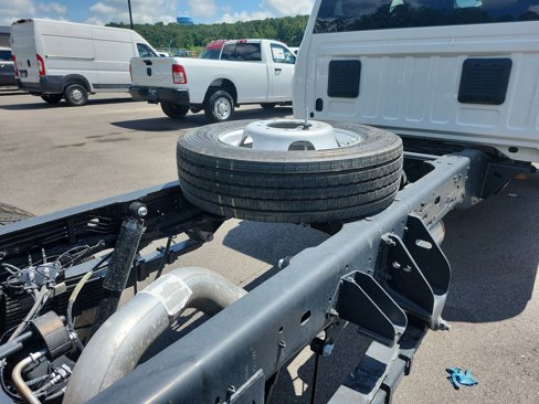 New 2025 RAM 5500 Tradesman image 31