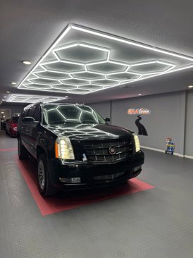 Used 2014 Cadillac Escalade ESV Premium image 1