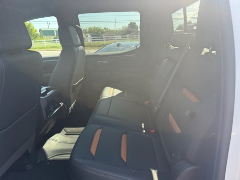 Used 2024 GMC Sierra 1500 AT4 w/ Technology Package image 15