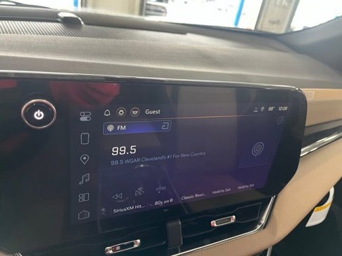 New 2026 Chevrolet Equinox ACTIV image 18
