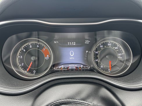 Used 2019 Jeep Cherokee Limited w/ Luxury Group image 13