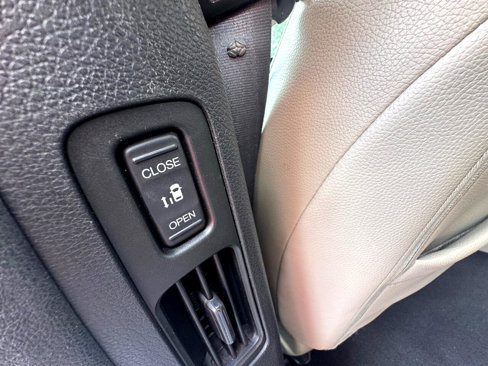 Used 2018 Honda Odyssey EX-L image 16